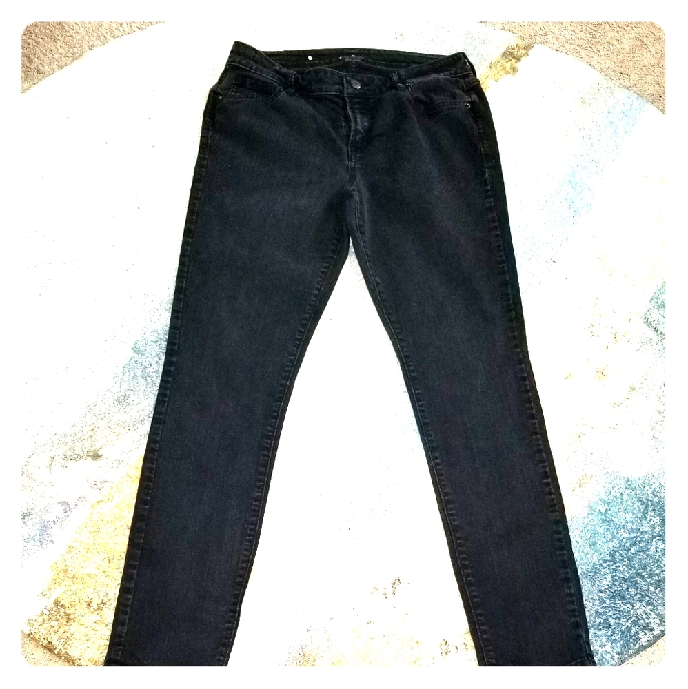 Old Navy Jeans Women's Size 6 Black Mid-Rise Denims